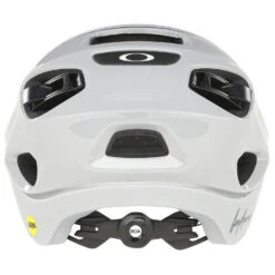 Oakley DRT5 - Europe - Radhelm -VeloParts Verkaufs-Shop oakley drt5 europe radhelm detail 3